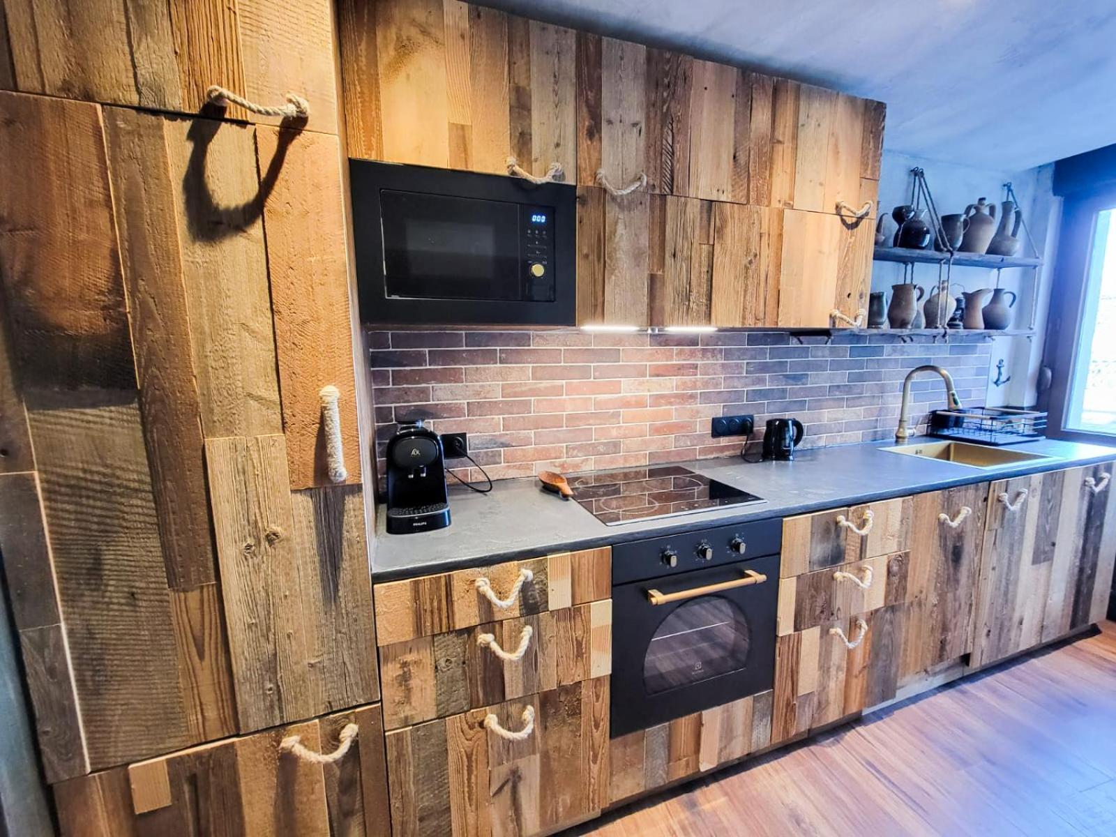 Le Repaire Des Pirates Logement Magique Sainte-Croix-en-Plaine Buitenkant foto