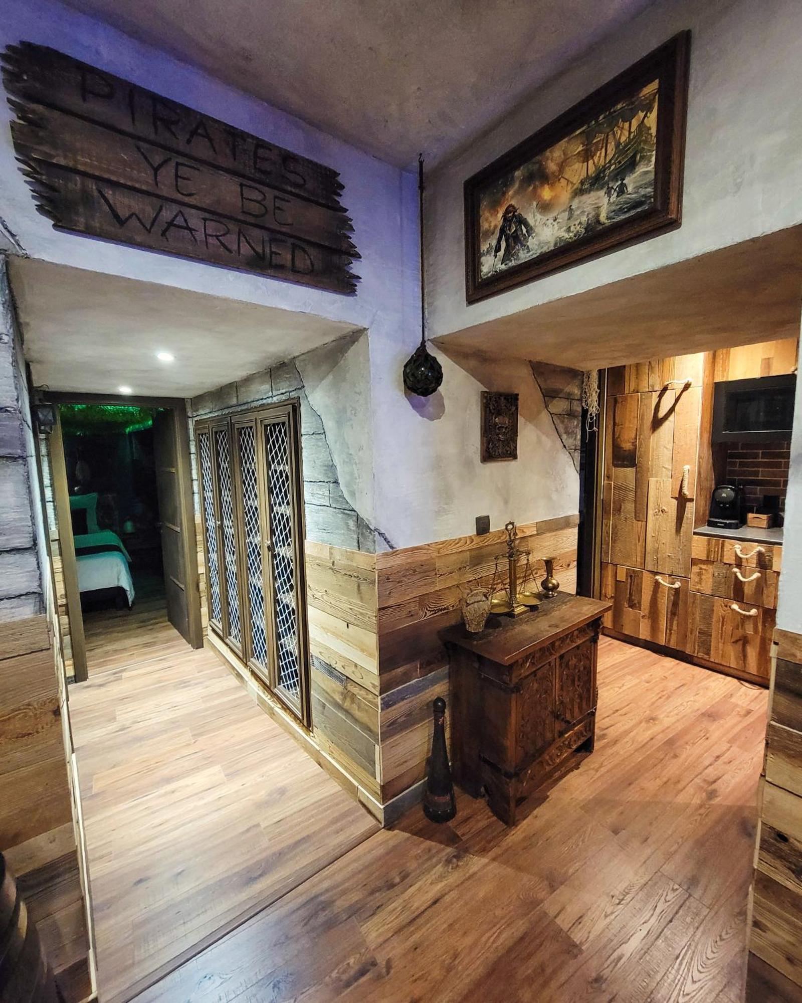 Le Repaire Des Pirates Logement Magique Sainte-Croix-en-Plaine Buitenkant foto